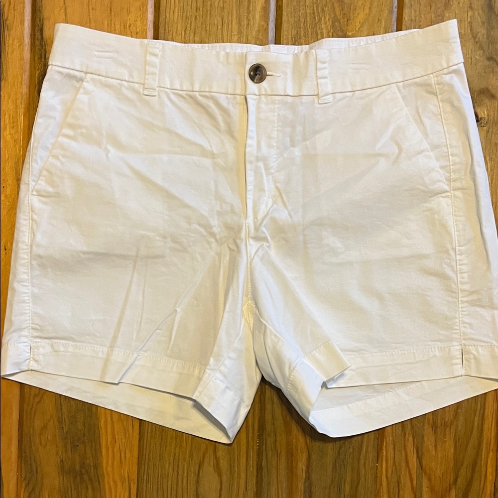 Old Navy White Women's Cotton Bermuda Shorts